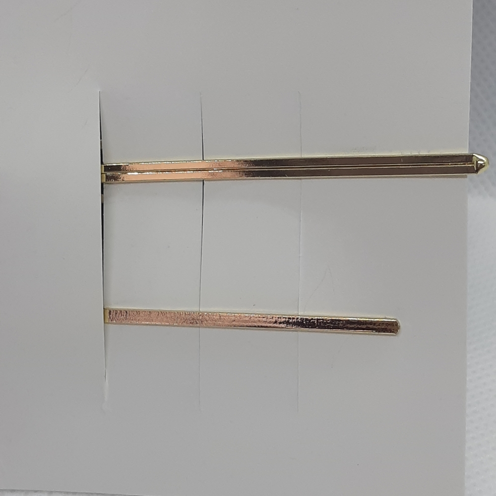 2 Beautiful Hair Clips - Picture 3 of 4